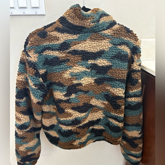 Jacket - Picture 4 of 8